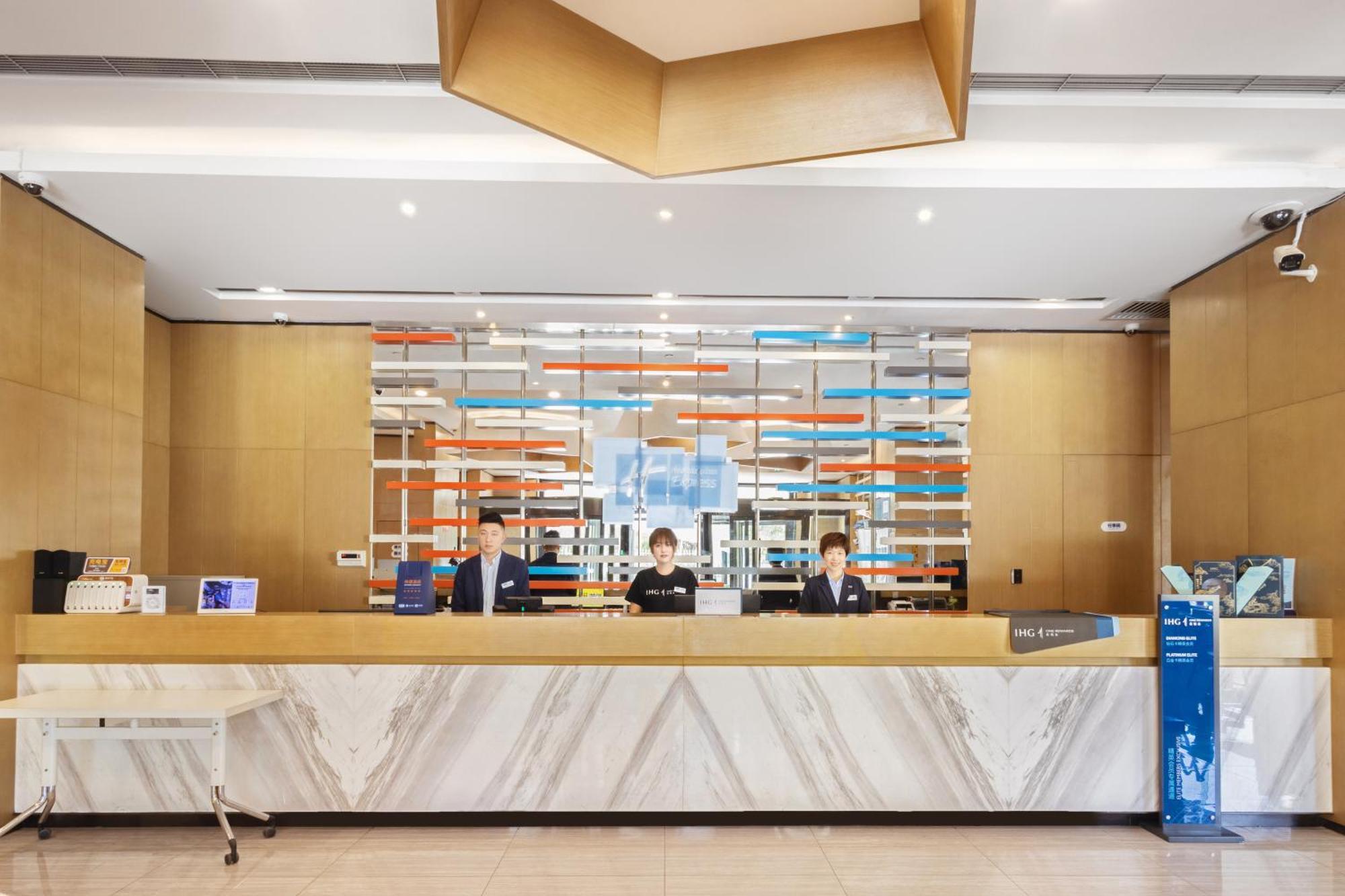 Holiday Inn Express Zhangye By Ihg Экстерьер фото