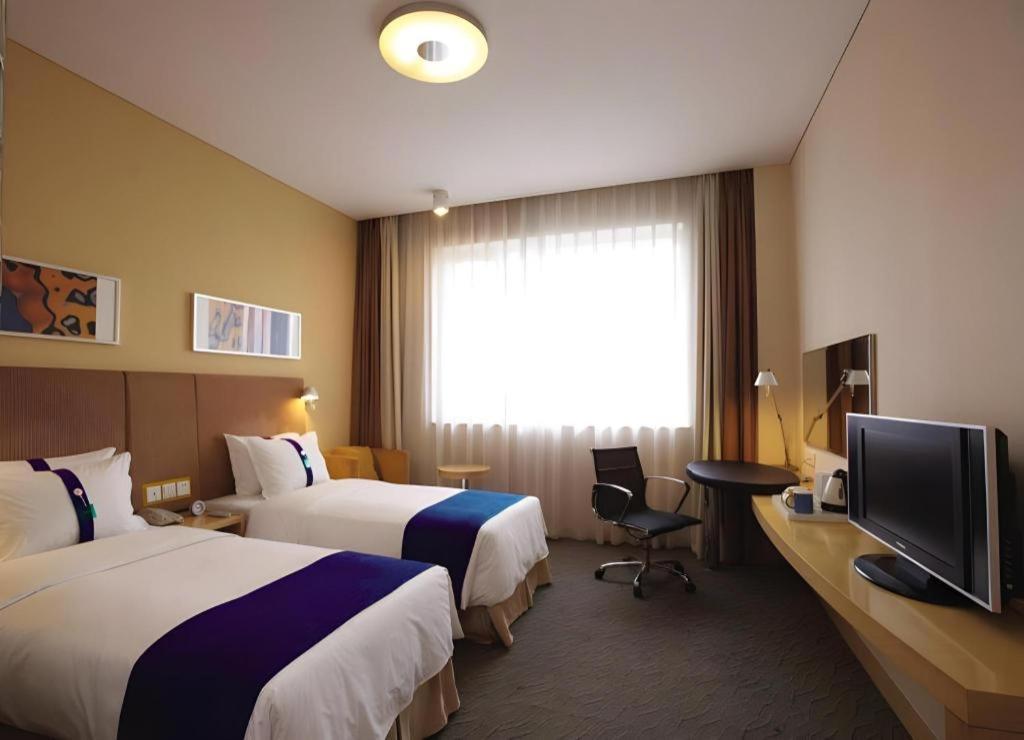 Holiday Inn Express Zhangye By Ihg Экстерьер фото
