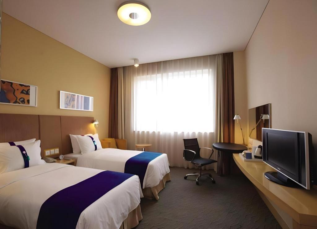 Holiday Inn Express Zhangye By Ihg Экстерьер фото
