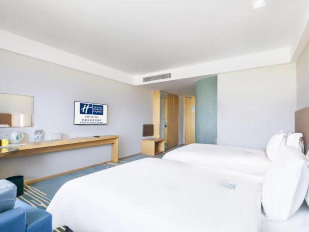 Holiday Inn Express Zhangye By Ihg Экстерьер фото