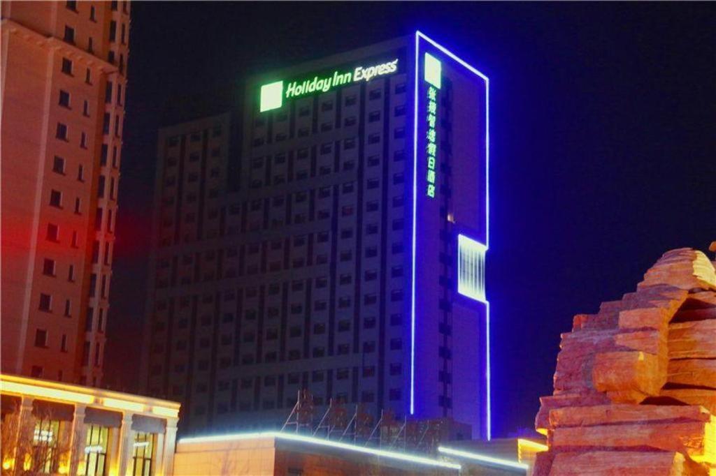 Holiday Inn Express Zhangye By Ihg Экстерьер фото